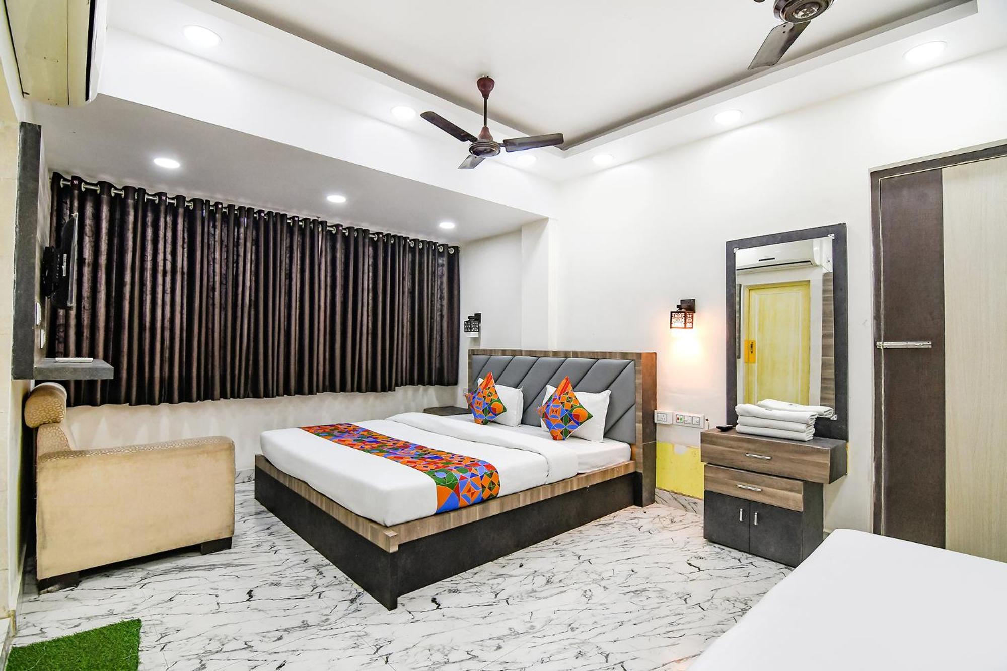 Fabexpress Sr Royale - Nr Sealdah Station Hotel Calcutta Eksteriør billede