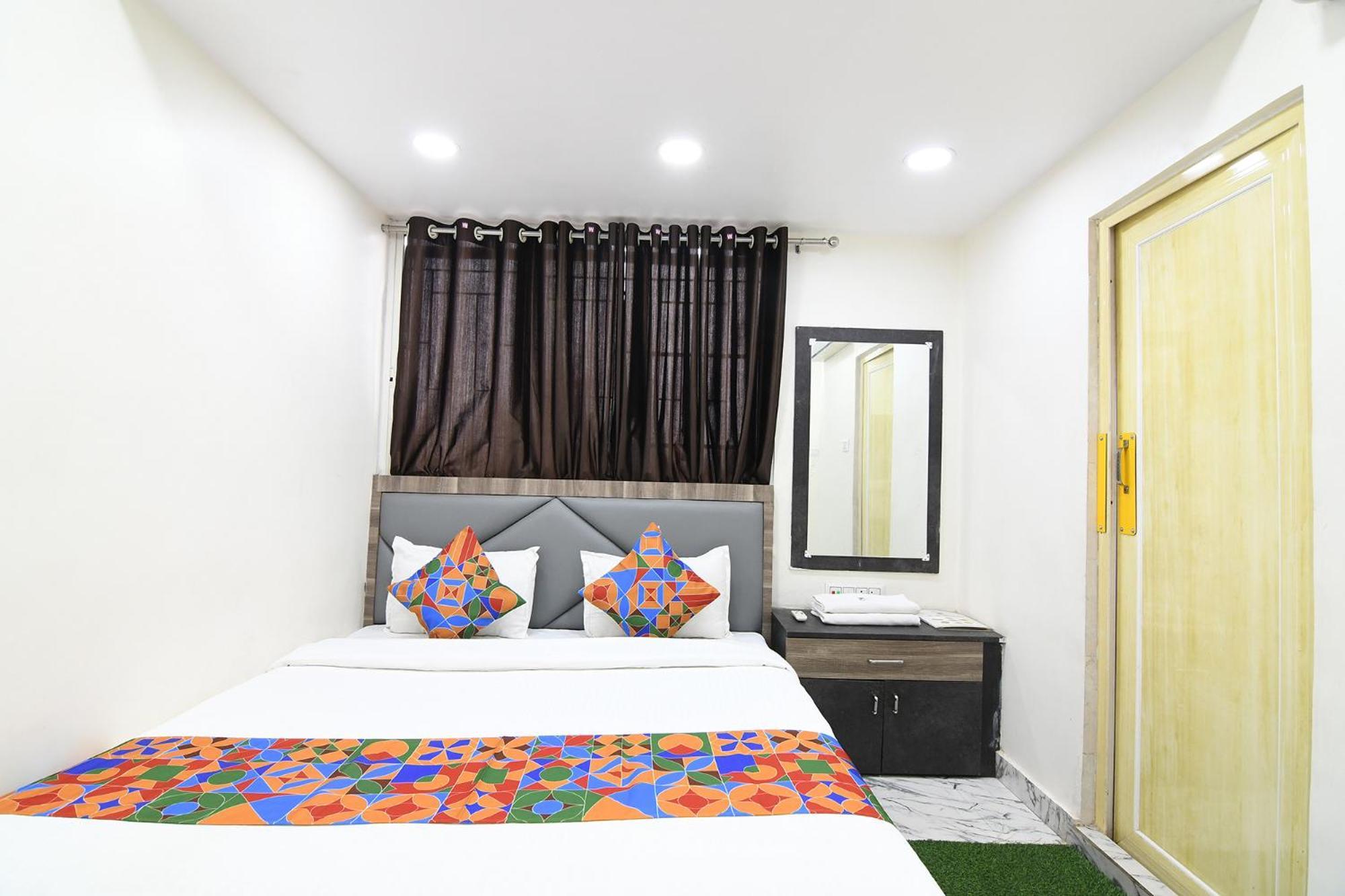 Fabexpress Sr Royale - Nr Sealdah Station Hotel Calcutta Eksteriør billede