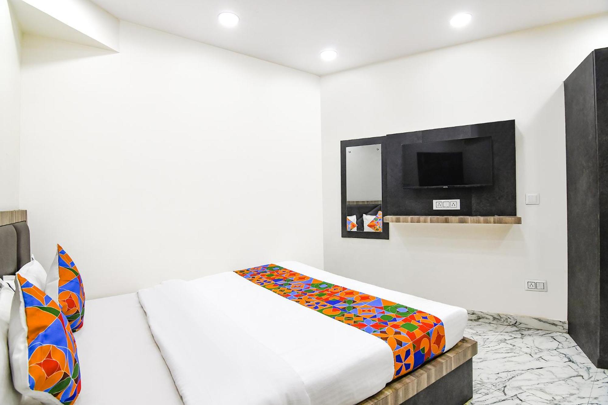 Fabexpress Sr Royale - Nr Sealdah Station Hotel Calcutta Eksteriør billede