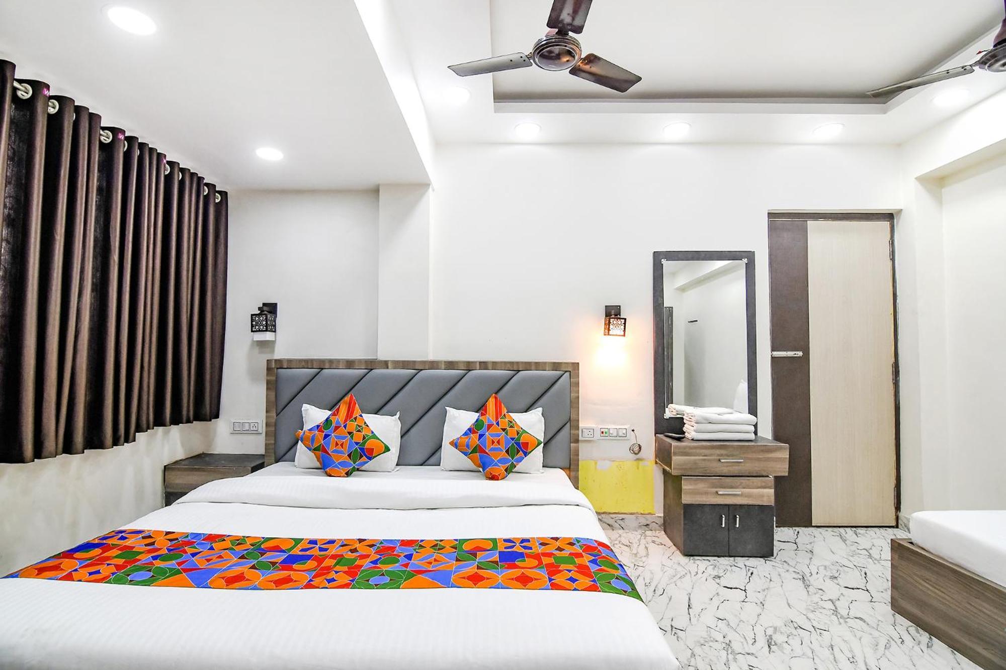 Fabexpress Sr Royale - Nr Sealdah Station Hotel Calcutta Eksteriør billede