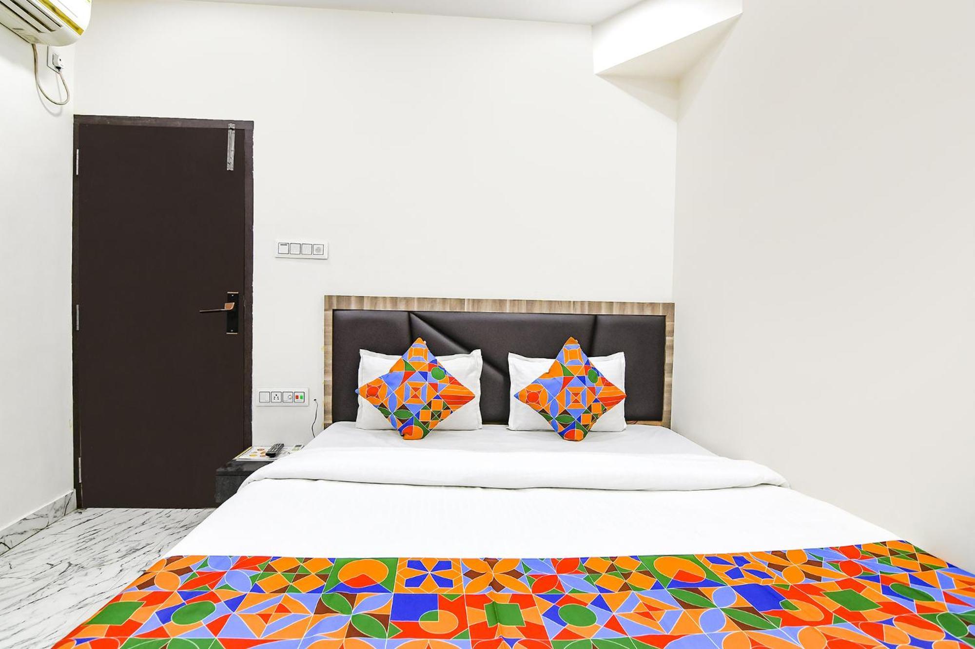 Fabexpress Sr Royale - Nr Sealdah Station Hotel Calcutta Eksteriør billede